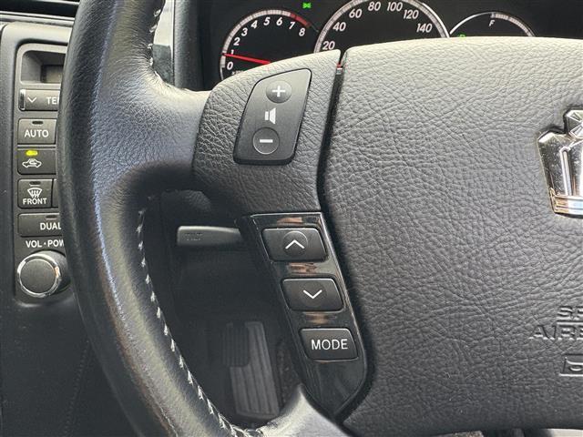 クラウン アスリート プレミアムエディション 純正8インチナビ/バックカメラ/電動リアゲート/クルーズコントロール/パワーシート/ステアリングリモコン/オートライト/アダプティブフロントライティングシステム/コーナーセンサー/ETC(13枚目)