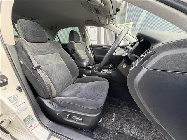 クラウン アスリート プレミアムエディション 純正8インチナビ/バックカメラ/電動リアゲート/クルーズコントロール/パワーシート/ステアリングリモコン/オートライト/アダプティブフロントライティングシステム/コーナーセンサー/ETC(18枚目)