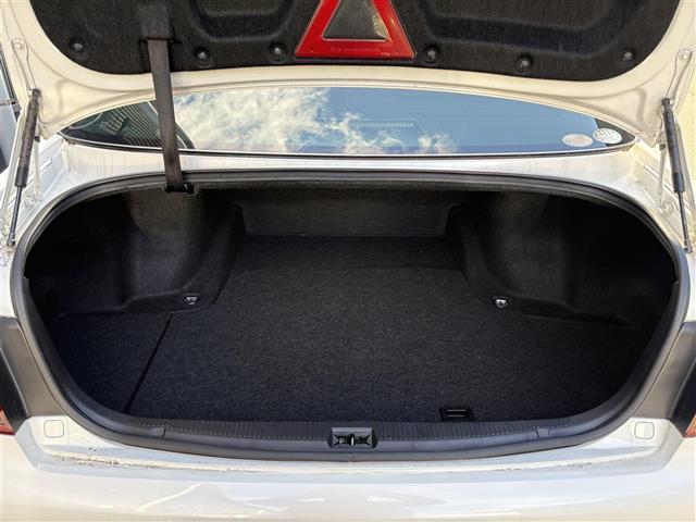 クラウン アスリート プレミアムエディション 純正8インチナビ/バックカメラ/電動リアゲート/クルーズコントロール/パワーシート/ステアリングリモコン/オートライト/アダプティブフロントライティングシステム/コーナーセンサー/ETC(23枚目)