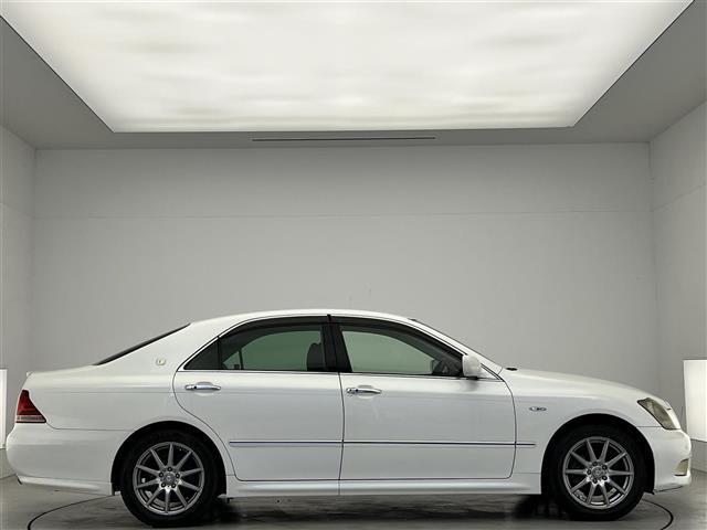 クラウン アスリート プレミアムエディション 純正8インチナビ/バックカメラ/電動リアゲート/クルーズコントロール/パワーシート/ステアリングリモコン/オートライト/アダプティブフロントライティングシステム/コーナーセンサー/ETC(31枚目)