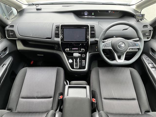 セレナ ハイウェイスター VセレクションII 禁煙車/純正9インチナビ/全方位カメラ/純正フリップダウンモニター/両側パワースライドドア/プロパイロット/クリアランスソナー/前後ドラレコ/LEDヘッドライト/ビルトインETC/プッシュスタート(2枚目)