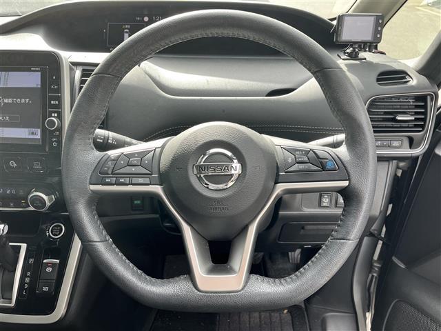 セレナ ハイウェイスター VセレクションII 禁煙車/純正9インチナビ/全方位カメラ/純正フリップダウンモニター/両側パワースライドドア/プロパイロット/クリアランスソナー/前後ドラレコ/LEDヘッドライト/ビルトインETC/プッシュスタート(8枚目)