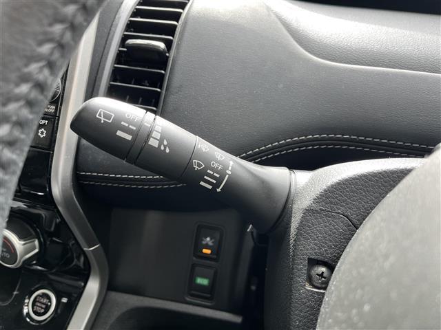 セレナ ハイウェイスター VセレクションII 禁煙車/純正9インチナビ/全方位カメラ/純正フリップダウンモニター/両側パワースライドドア/プロパイロット/クリアランスソナー/前後ドラレコ/LEDヘッドライト/ビルトインETC/プッシュスタート(17枚目)