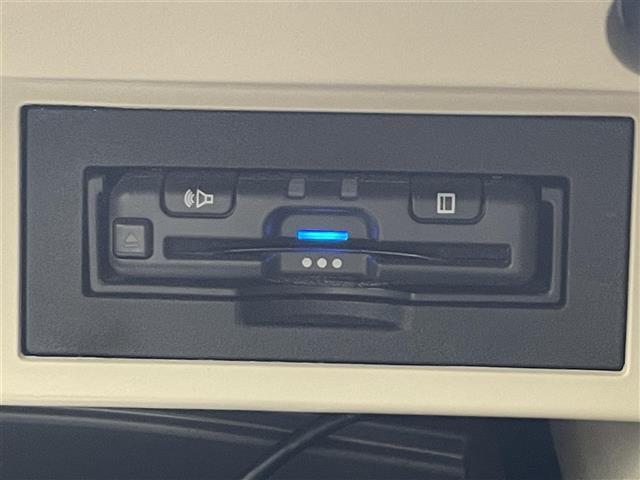 ランドクルーザープラド ＴＸ　Ｌパッケージ　マットブラックエディション　禁煙車／純正９インチナビ／バックカメラ／サンルーフ／追従クルーズコントロール／ＥＴＣ／前後ドライブレコーダー／シートヒーター／パワーシート／コーナーセンサー／電動格納サードシート／本革シート／ＬＥＤ（9枚目）