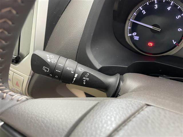 ランドクルーザープラド ＴＸ　Ｌパッケージ　マットブラックエディション　禁煙車／純正９インチナビ／バックカメラ／サンルーフ／追従クルーズコントロール／ＥＴＣ／前後ドライブレコーダー／シートヒーター／パワーシート／コーナーセンサー／電動格納サードシート／本革シート／ＬＥＤ（16枚目）