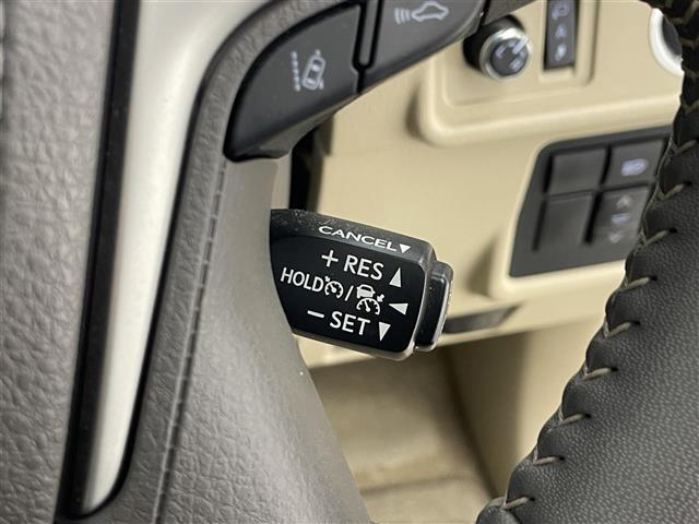 ランドクルーザープラド ＴＸ　Ｌパッケージ　マットブラックエディション　禁煙車／純正９インチナビ／バックカメラ／サンルーフ／追従クルーズコントロール／ＥＴＣ／前後ドライブレコーダー／シートヒーター／パワーシート／コーナーセンサー／電動格納サードシート／本革シート／ＬＥＤ（18枚目）