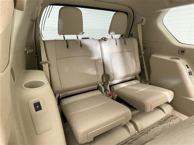 ランドクルーザープラド ＴＸ　Ｌパッケージ　マットブラックエディション　禁煙車／純正９インチナビ／バックカメラ／サンルーフ／追従クルーズコントロール／ＥＴＣ／前後ドライブレコーダー／シートヒーター／パワーシート／コーナーセンサー／電動格納サードシート／本革シート／ＬＥＤ（28枚目）