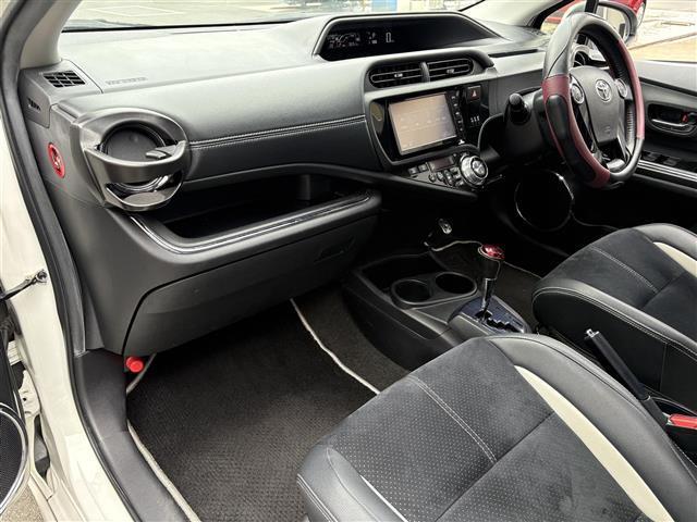 アクア Ｇ　Ｇ’ｓ　禁煙車／純正ナビ／バックカメラ／クルーズコントロール／ＥＴＣ／ハーフレザーシート／ステアリングスイッチ／ＬＥＤヘッドライト／オートライト／オートハイビーム／ドライブレコーダー／スペアキー（21枚目）