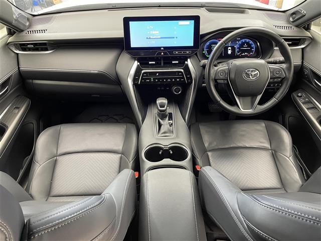 ハリアーハイブリッド Ｚ　レザーパッケージ　禁煙車／１２．３インチナビ／ＪＢＬプレミアムサウンド／パノラミックビューモニター／ＥＴＣ２．０／セーフティセンス／ブラインドスポットモニター／パーキングサポートブレーキ／パワーバックドア／ＬＥＤライト（2枚目）