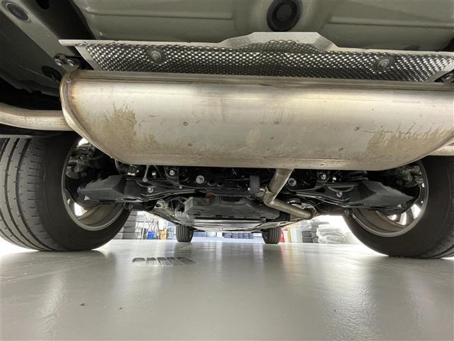 ハリアーハイブリッド Ｚ　レザーパッケージ　禁煙車／１２．３インチナビ／ＪＢＬプレミアムサウンド／パノラミックビューモニター／ＥＴＣ２．０／セーフティセンス／ブラインドスポットモニター／パーキングサポートブレーキ／パワーバックドア／ＬＥＤライト（37枚目）