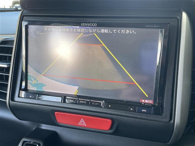 N-BOXカスタム G・Aパッケージ 禁煙車/社外メモリーナビ/バックカメラ/片側パワースライドドア/衝突被害軽減システム/プッシュスタート/スマートキー/ステアリングリモコン/横滑り防止装置/オートライト/フロアマット(4枚目)