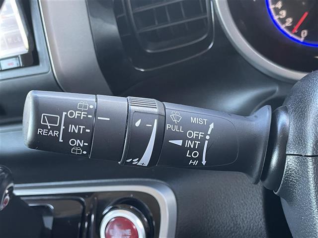 N-BOXカスタム G・Aパッケージ 禁煙車/社外メモリーナビ/バックカメラ/片側パワースライドドア/衝突被害軽減システム/プッシュスタート/スマートキー/ステアリングリモコン/横滑り防止装置/オートライト/フロアマット(10枚目)