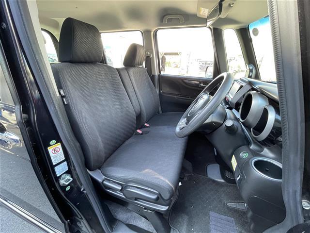 N-BOXカスタム G・Aパッケージ 禁煙車/社外メモリーナビ/バックカメラ/片側パワースライドドア/衝突被害軽減システム/プッシュスタート/スマートキー/ステアリングリモコン/横滑り防止装置/オートライト/フロアマット(16枚目)