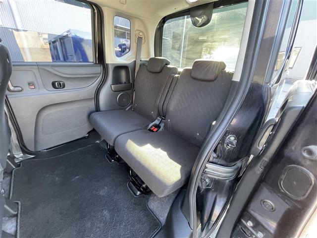 N-BOXカスタム G・Aパッケージ 禁煙車/社外メモリーナビ/バックカメラ/片側パワースライドドア/衝突被害軽減システム/プッシュスタート/スマートキー/ステアリングリモコン/横滑り防止装置/オートライト/フロアマット(18枚目)