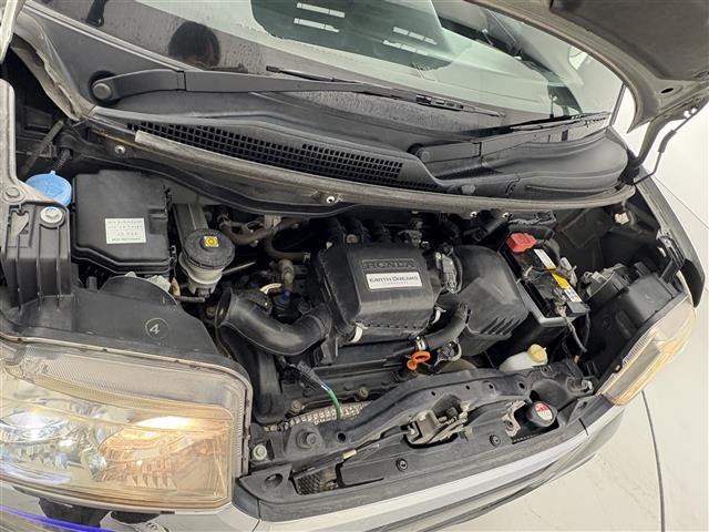 N-BOXカスタム G・Aパッケージ 禁煙車/社外メモリーナビ/バックカメラ/片側パワースライドドア/衝突被害軽減システム/プッシュスタート/スマートキー/ステアリングリモコン/横滑り防止装置/オートライト/フロアマット(31枚目)