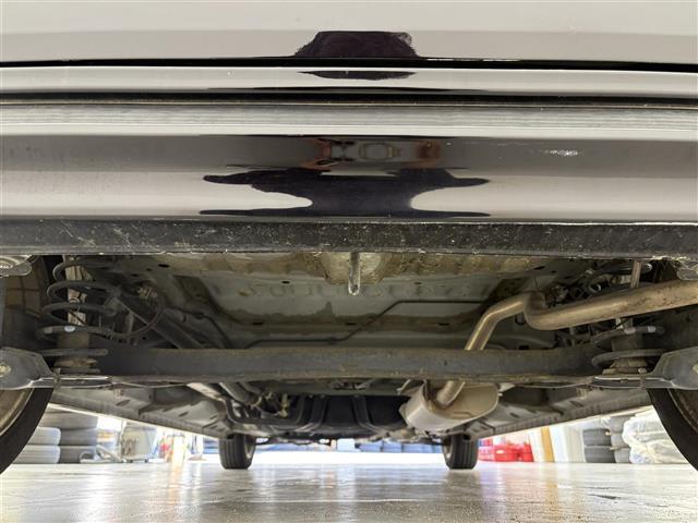 N-BOXカスタム G・Aパッケージ 禁煙車/社外メモリーナビ/バックカメラ/片側パワースライドドア/衝突被害軽減システム/プッシュスタート/スマートキー/ステアリングリモコン/横滑り防止装置/オートライト/フロアマット(32枚目)