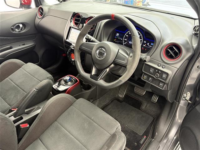 ノート ｅ－パワー　ニスモ　禁煙車／社外ナビ／ＬＥＤヘッドライト／コーナーセンサー／レーンキープアシスト／ドライブレコーダー／ＣＤ／ＤＶＤ／フルセグ／Ｂｌｕｅｔｏｏｔｈ／盗難防止／スマートキー／ＥＴＣ（11枚目）