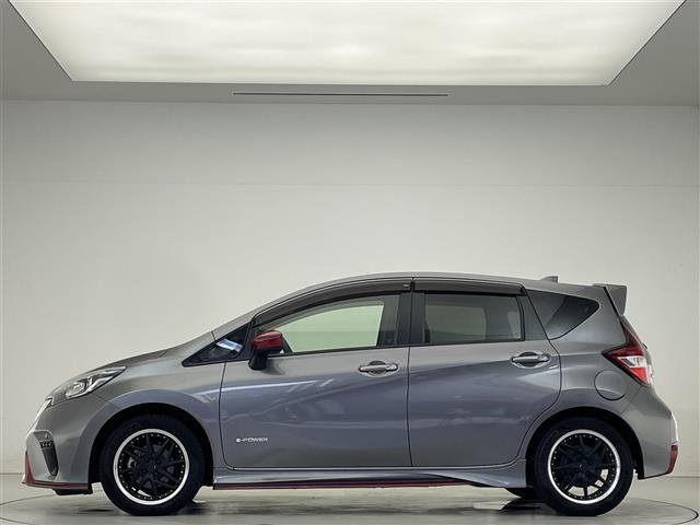 ノート ｅ－パワー　ニスモ　禁煙車／社外ナビ／ＬＥＤヘッドライト／コーナーセンサー／レーンキープアシスト／ドライブレコーダー／ＣＤ／ＤＶＤ／フルセグ／Ｂｌｕｅｔｏｏｔｈ／盗難防止／スマートキー／ＥＴＣ（24枚目）