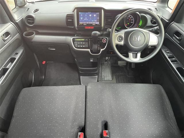 Ｎ－ＢＯＸ Ｇ・Ｌパッケージ　禁煙車／純正８型ナビ／バックカメラ／片側パワースライドドア／ＨＩＤヘッドライト／オートライト／プッシュスタート／スマートキー（4枚目）