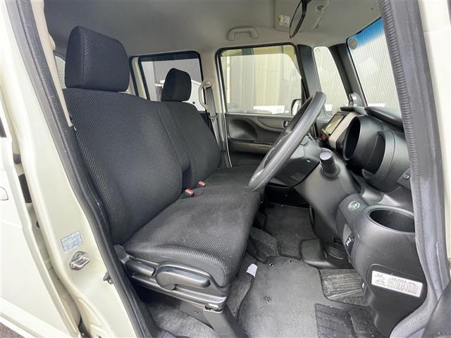 Ｎ－ＢＯＸ Ｇ・Ｌパッケージ　禁煙車／純正８型ナビ／バックカメラ／片側パワースライドドア／ＨＩＤヘッドライト／オートライト／プッシュスタート／スマートキー（17枚目）