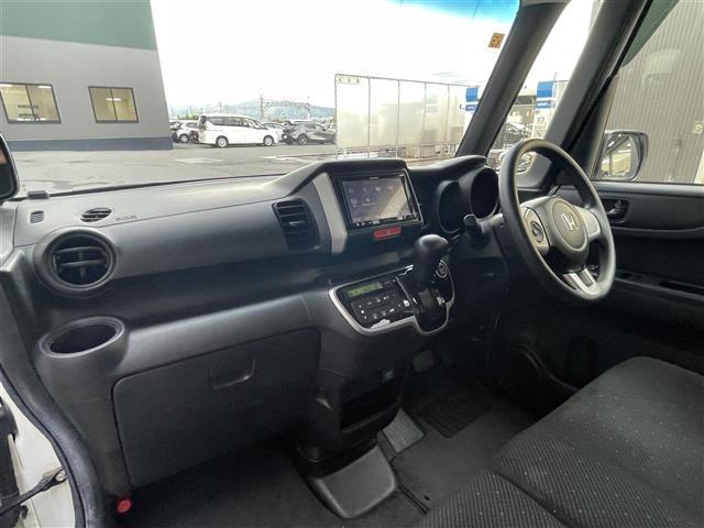 Ｎ－ＢＯＸ Ｇ・Ｌパッケージ　禁煙車／純正８型ナビ／バックカメラ／片側パワースライドドア／ＨＩＤヘッドライト／オートライト／プッシュスタート／スマートキー（18枚目）