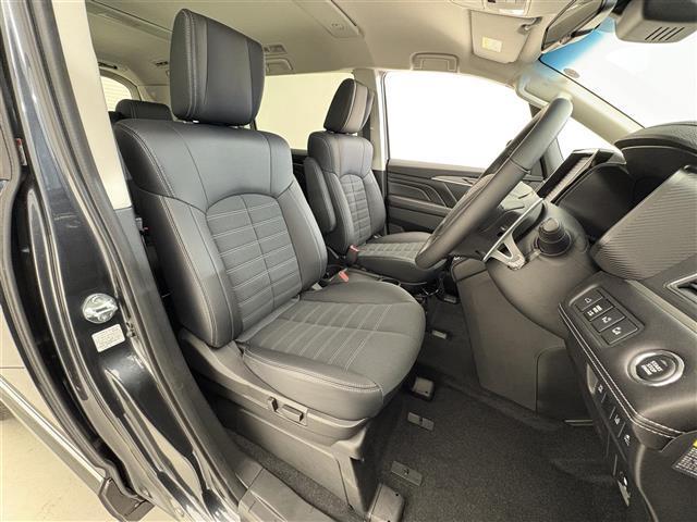 デリカD:5 シャモニー 登録済未使用車/両側パワースライドドア/全方位カメラ/ハーフレザーシート/シートヒーター/パワーシート/パワーバックドア/レーンキープアシスト/ステアリングヒーター/パドルシフト/スペアキー(16枚目)