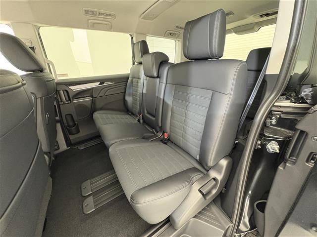 デリカD:5 シャモニー 登録済未使用車/両側パワースライドドア/全方位カメラ/ハーフレザーシート/シートヒーター/パワーシート/パワーバックドア/レーンキープアシスト/ステアリングヒーター/パドルシフト/スペアキー(19枚目)