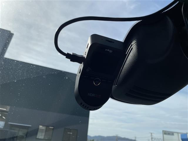 セレナ ハイウェイスター プロパイロットエディション 純正9インチナビ/Bluetooth/CD/DVD/USB/HDMI/フルセグ/前後ドラレコ/衝突軽減ブレーキ/バックカメラ/プロパイロット/電子パーキング/オートライト/両側電動スライドドア(7枚目)