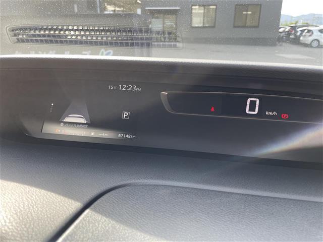 セレナ ハイウェイスター プロパイロットエディション 純正9インチナビ/Bluetooth/CD/DVD/USB/HDMI/フルセグ/前後ドラレコ/衝突軽減ブレーキ/バックカメラ/プロパイロット/電子パーキング/オートライト/両側電動スライドドア(10枚目)