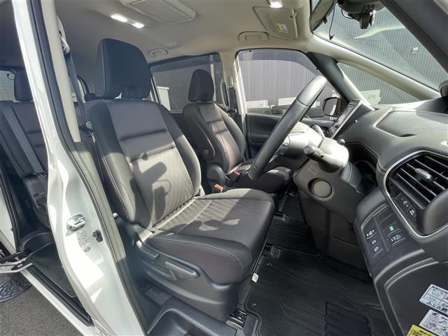 セレナ ハイウェイスター プロパイロットエディション 純正9インチナビ/Bluetooth/CD/DVD/USB/HDMI/フルセグ/前後ドラレコ/衝突軽減ブレーキ/バックカメラ/プロパイロット/電子パーキング/オートライト/両側電動スライドドア(19枚目)