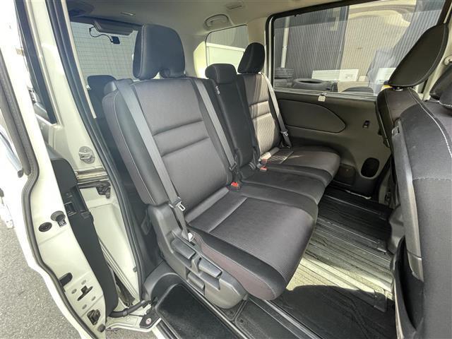 セレナ ハイウェイスター プロパイロットエディション 純正9インチナビ/Bluetooth/CD/DVD/USB/HDMI/フルセグ/前後ドラレコ/衝突軽減ブレーキ/バックカメラ/プロパイロット/電子パーキング/オートライト/両側電動スライドドア(23枚目)