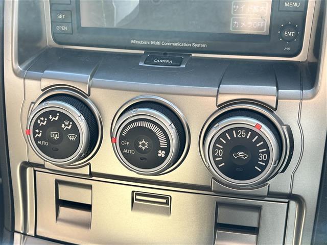 デリカD:5 シャモニー 禁煙車/純正ナビ/フルセグTV/バックカメラ/サイドカメラ/ETC/両側パワースライドドア/シートヒーター/パワーシート/クルーズコントロール/HIDヘッドライト/オートライト/パドルシフト(16枚目)