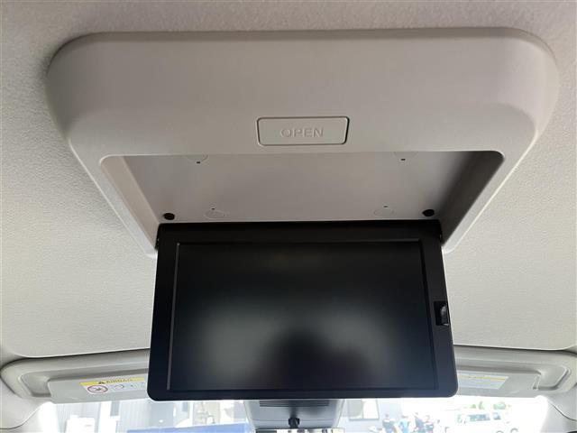 セレナ e-パワー ハイウェイスターV 禁煙車/純正12.3インチナビ/全方位カメラ/デジタルインナーミラー/フリップダウンモニター/両側パワースライドドア/ハーフレザーシート/前後ドラレコ/前後コーナーセンサー/追従クルーズコントロール(8枚目)
