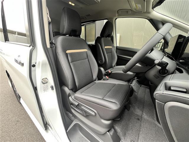 セレナ e-パワー ハイウェイスターV 禁煙車/純正12.3インチナビ/全方位カメラ/デジタルインナーミラー/フリップダウンモニター/両側パワースライドドア/ハーフレザーシート/前後ドラレコ/前後コーナーセンサー/追従クルーズコントロール(21枚目)