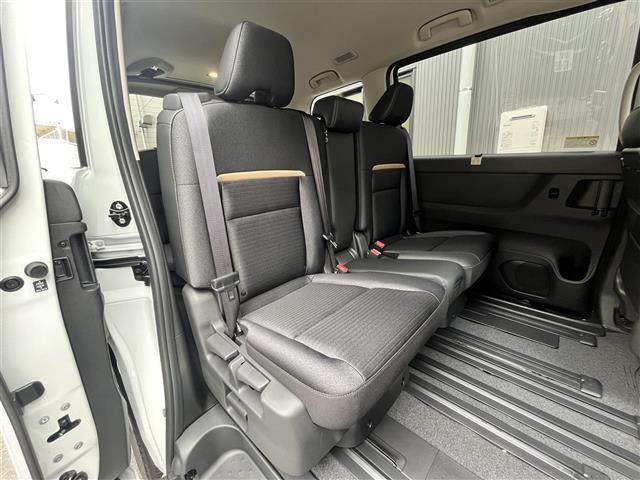 セレナ e-パワー ハイウェイスターV 禁煙車/純正12.3インチナビ/全方位カメラ/デジタルインナーミラー/フリップダウンモニター/両側パワースライドドア/ハーフレザーシート/前後ドラレコ/前後コーナーセンサー/追従クルーズコントロール(25枚目)