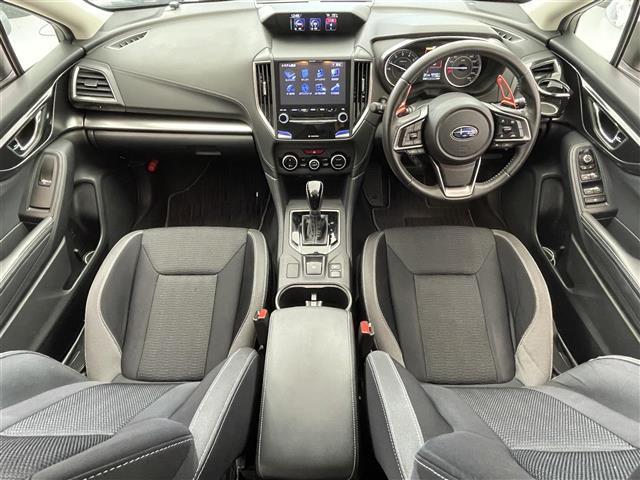 インプレッサスポーツ ２．０ｉ－Ｌアイサイト　禁煙車／純正８インチナビ／バックカメラ／衝突軽減ブレーキ／ＥＴＣ２．０／ＬＥＤヘッドライト／オートライト／追従クルーズコントロール／純正アルミホイール／レーンキープアシスト／電子パーキング（4枚目）