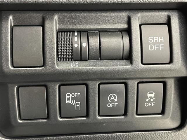 インプレッサスポーツ ２．０ｉ－Ｌアイサイト　禁煙車／純正８インチナビ／バックカメラ／衝突軽減ブレーキ／ＥＴＣ２．０／ＬＥＤヘッドライト／オートライト／追従クルーズコントロール／純正アルミホイール／レーンキープアシスト／電子パーキング（8枚目）