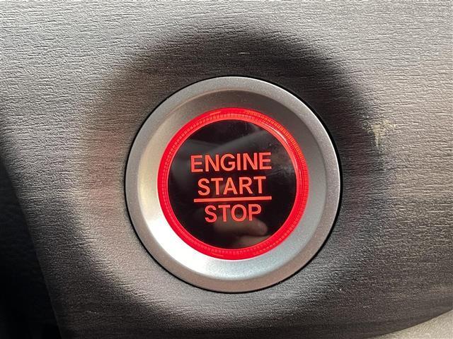 フリード Gブラックスタイル 禁煙車/純正9インチナビ/バックカメラ/ETC/前後ドラレコ/両側パワースライドドア/シートヒーター/LEDヘッドライト/ステアリングスイッチ/追従クルーズコントロール/レーンキープアシスト(18枚目)