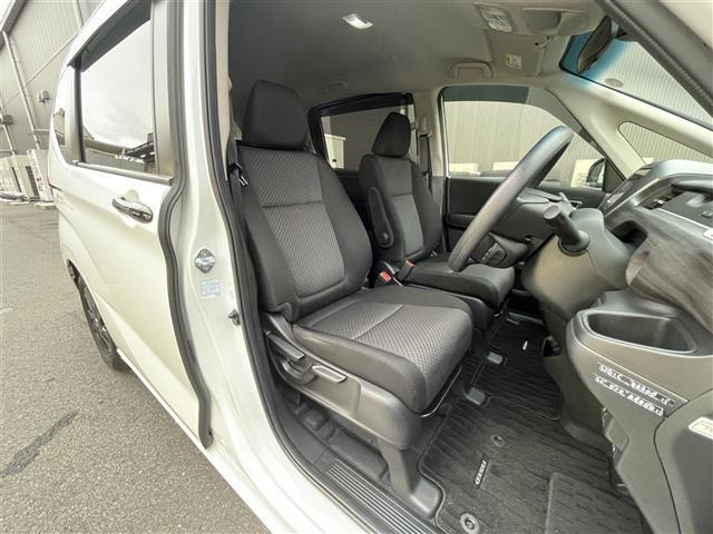 フリード Gブラックスタイル 禁煙車/純正9インチナビ/バックカメラ/ETC/前後ドラレコ/両側パワースライドドア/シートヒーター/LEDヘッドライト/ステアリングスイッチ/追従クルーズコントロール/レーンキープアシスト(20枚目)