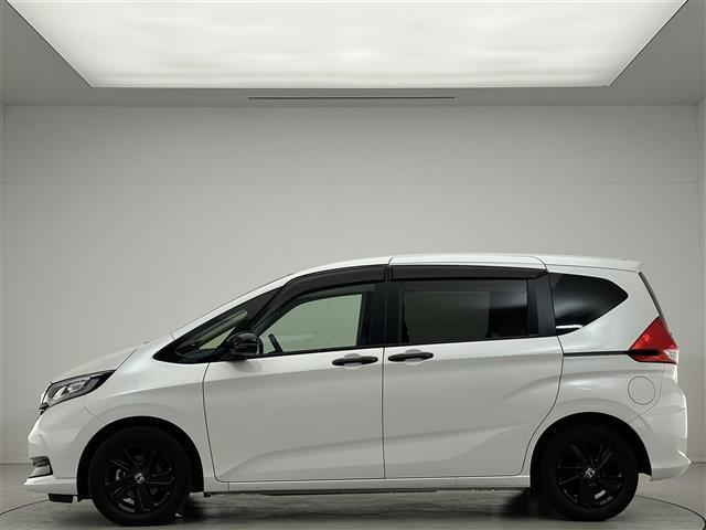 フリード Gブラックスタイル 禁煙車/純正9インチナビ/バックカメラ/ETC/前後ドラレコ/両側パワースライドドア/シートヒーター/LEDヘッドライト/ステアリングスイッチ/追従クルーズコントロール/レーンキープアシスト(32枚目)