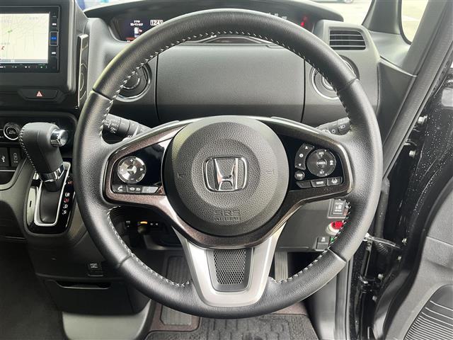 N-BOXカスタム G・Lターボホンダセンシング 禁煙車/純正7インチナビ/バックカメラ/ホンダセンシング/両側パワースライドドア/追従クルーズコントロール/D・Nシートヒーター/ハーフレザーシート/純正LEDヘッドライト/オートライト/スマートキー(10枚目)