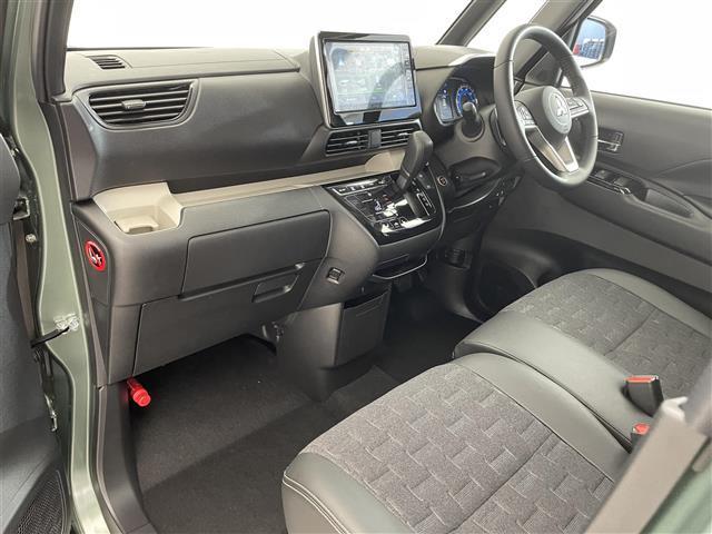 デリカミニ T プレミアム 禁煙車/未使用車/純正9インチディスプレイオーディオ/全方位カメラ/両側電動スライド/ハーフレザー/クリアランスソナー/LEDヘッドライト/オートライト/オートハイビーム/レーンキープ/シートヒーター(20枚目)