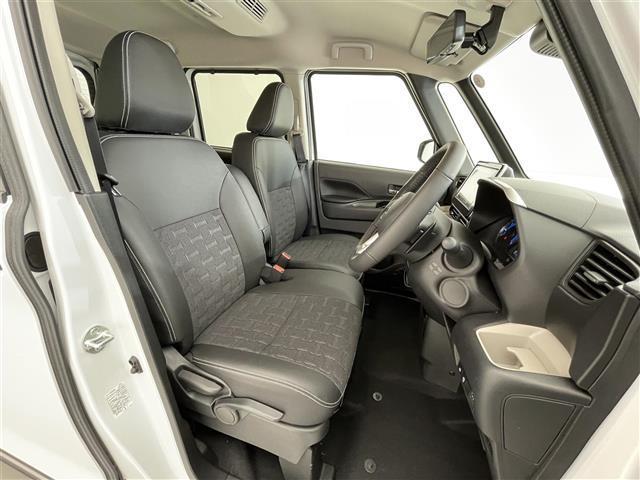 デリカミニ Ｔ　プレミアム　禁煙車／未使用車／純正９インチディスプレイオーディオ／全方位カメラ／両側電動スライド／ハーフレザー／４ＷＤ／クリアランスソナー／ＬＥＤヘッドライト／オートライト／オートハイビーム／レーンキープ（19枚目）