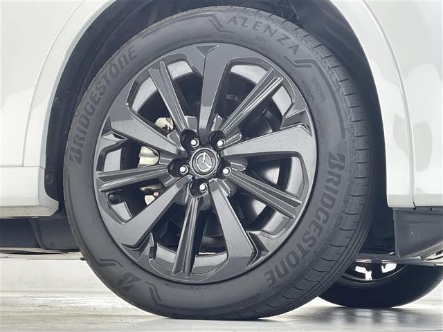 ＣＸ－６０ ＸＤ－ハイブリッド　エクスクルーシブスポーツ　禁煙車／純正１２．３インチナビ／レザーシート／ＢＯＳＥサウンド／全方位カメラ／追従クルーズコントロール／クリアランスソナー／ＢＳＭ／衝突軽減／ドラレコ／４ＷＤ／シートヒーター（30枚目）