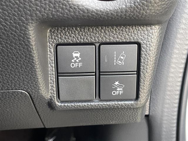 N-BOXカスタム G・Lホンダセンシング 禁煙車/純正9インチナビ/バックカメラ/片側電動スライド/LEDヘッドライト/リアソナー/ビルトインETC/純正マット/ドアバイザー/リアサンシェード/プッシュスタート/スマートキー(9枚目)