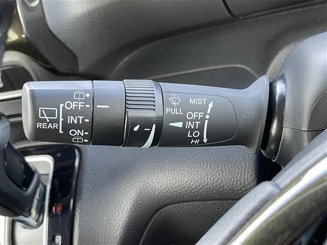 N-BOXカスタム G・Lホンダセンシング 禁煙車/純正9インチナビ/バックカメラ/片側電動スライド/LEDヘッドライト/リアソナー/ビルトインETC/純正マット/ドアバイザー/リアサンシェード/プッシュスタート/スマートキー(14枚目)