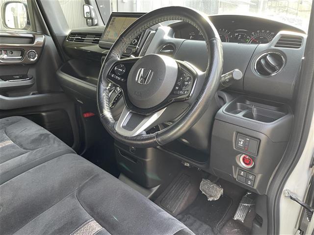 N-BOXカスタム G・Lホンダセンシング 禁煙車/純正9インチナビ/バックカメラ/片側電動スライド/LEDヘッドライト/リアソナー/ビルトインETC/純正マット/ドアバイザー/リアサンシェード/プッシュスタート/スマートキー(19枚目)