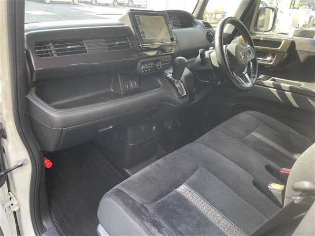 N-BOXカスタム G・Lホンダセンシング 禁煙車/純正9インチナビ/バックカメラ/片側電動スライド/LEDヘッドライト/リアソナー/ビルトインETC/純正マット/ドアバイザー/リアサンシェード/プッシュスタート/スマートキー(21枚目)