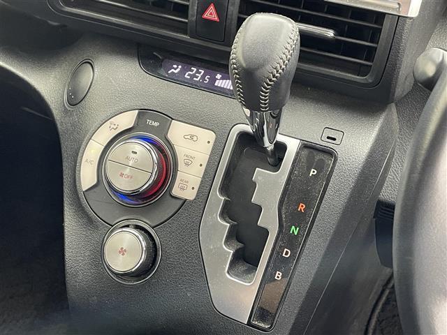 シエンタ ハイブリッドＧ　禁煙車／純正７インチナビ／両側電動スライドドア／バックカメラ／ＬＥＤヘッドライト／オートライト／オートハイビーム／衝突軽減／レーンキープ／シートヒーター／３６０°ドラレコ／ビルトインＥＴＣ（17枚目）