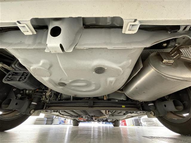 シエンタ ハイブリッドＧ　禁煙車／純正７インチナビ／両側電動スライドドア／バックカメラ／ＬＥＤヘッドライト／オートライト／オートハイビーム／衝突軽減／レーンキープ／シートヒーター／３６０°ドラレコ／ビルトインＥＴＣ（38枚目）